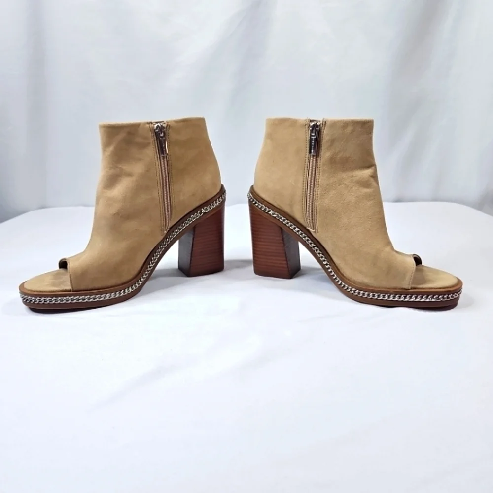 Vince Camuto Bitnny Tan Suede Chain Peep-Toe ankle heel Booties Size 7